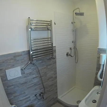 Apartman Jacuzzi Metro *
