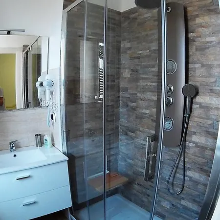 Apartman Jacuzzi Metro *