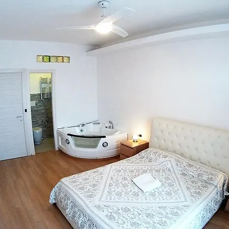 Apartman Jacuzzi Metro *