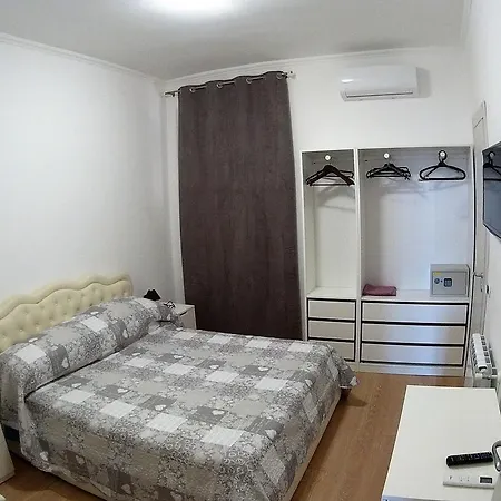 Apartment Jacuzzi Metro *